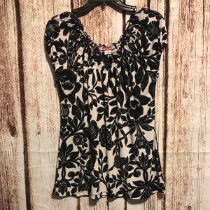 Blouse black and off white